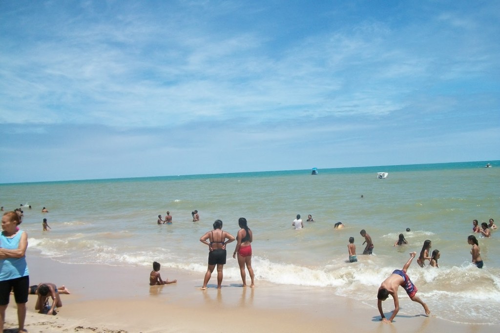 Engorda das praias? Ou engorda nas contas bancárias de ricos e poderosos? Com certeza muitas agressões ao meio&nbsp;ambiente.