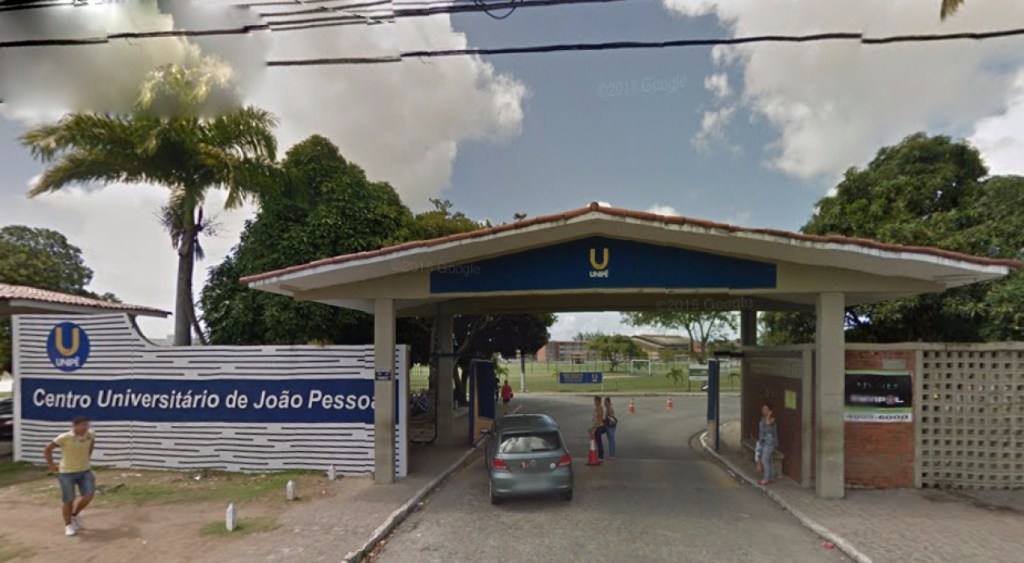 UNIPÊ não poderá mais cobrar&nbsp;estacionamento