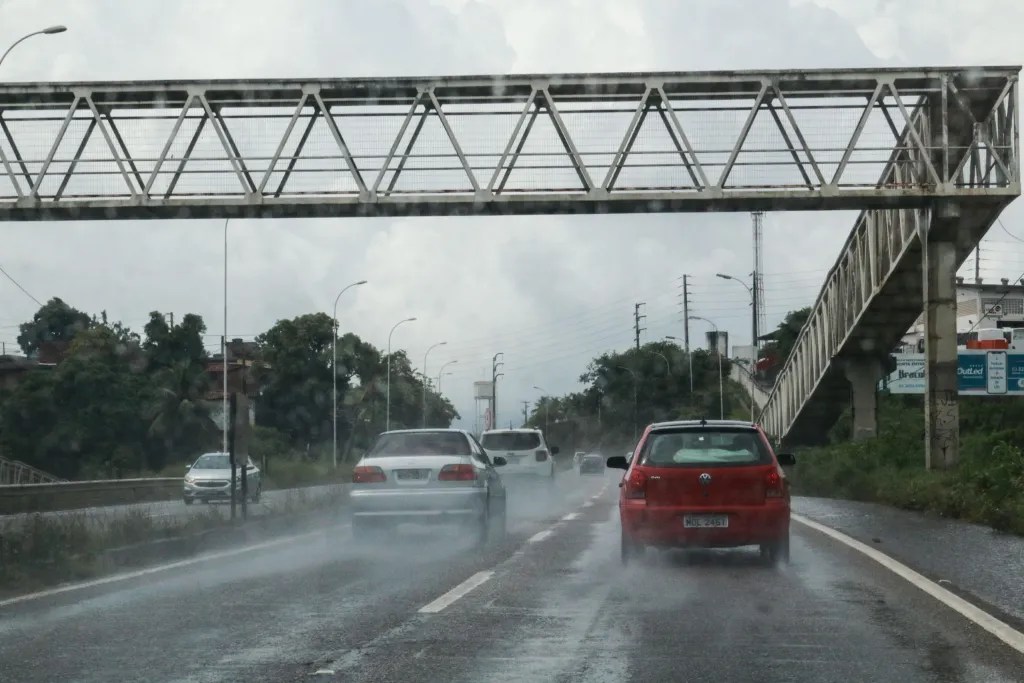 Defesa Civil monitora áreas de risco após alerta de chuvas emitido pelo Inmet até a próxima&nbsp;sexta-feira