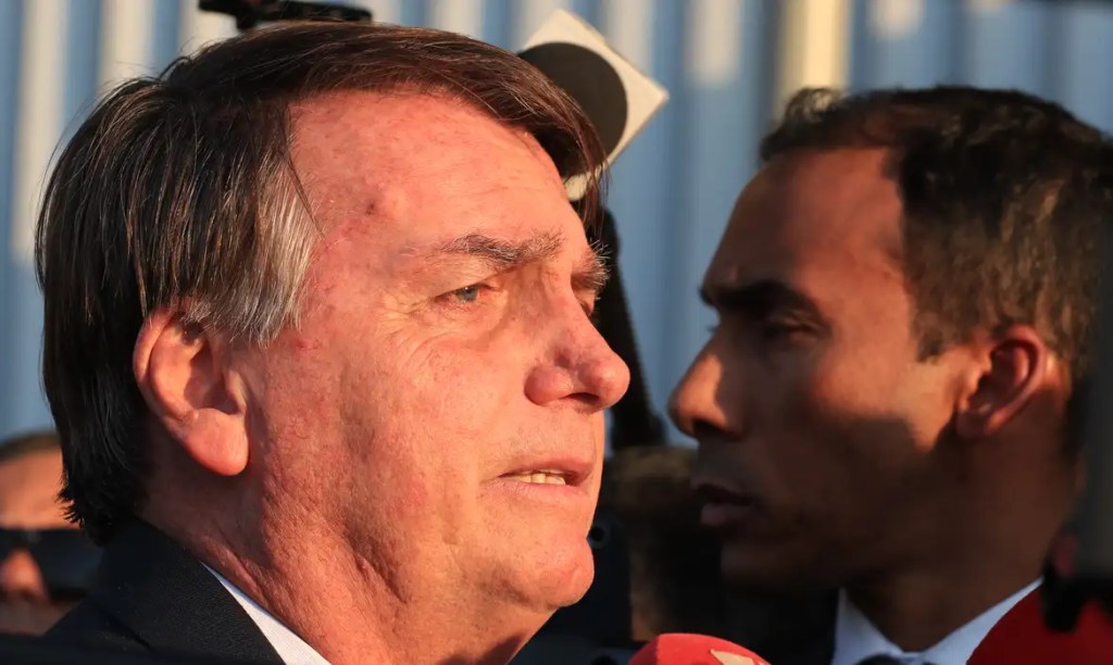 Bolsonaro diz ao STF que seria “ilógico” pedir asilo a&nbsp;embaixador