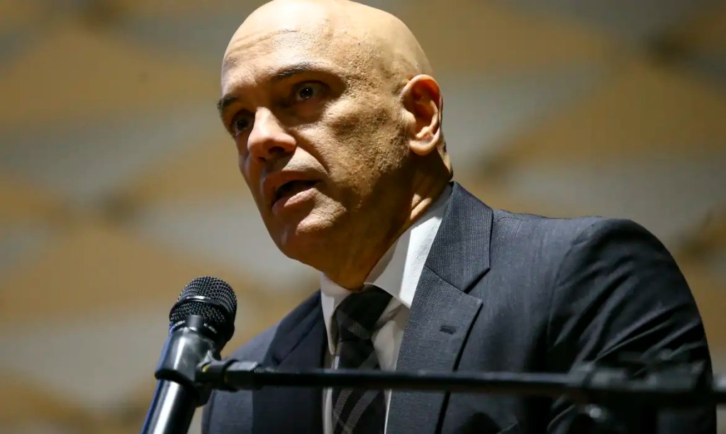 Moraes dá prazo de 5 dias para PGR opinar sobre Bolsonaro em&nbsp;embaixada