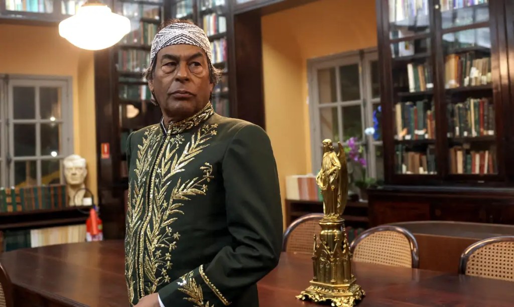 Ailton Krenak toma posse na ABL e diz representar pluralidade&nbsp;indígena