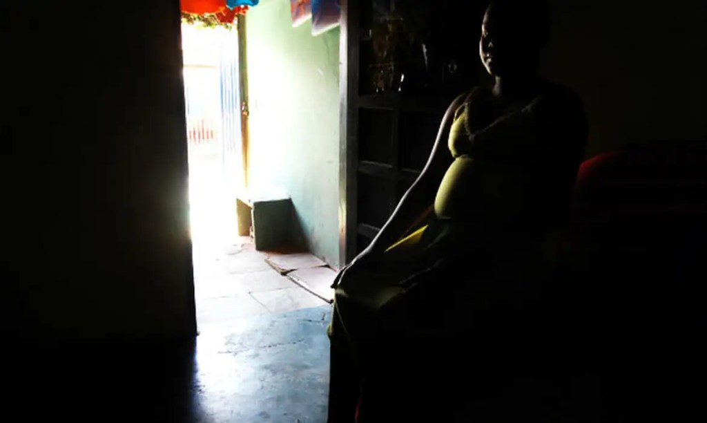 Instituições temem mais casos de gravidez em meninas com PL do&nbsp;aborto