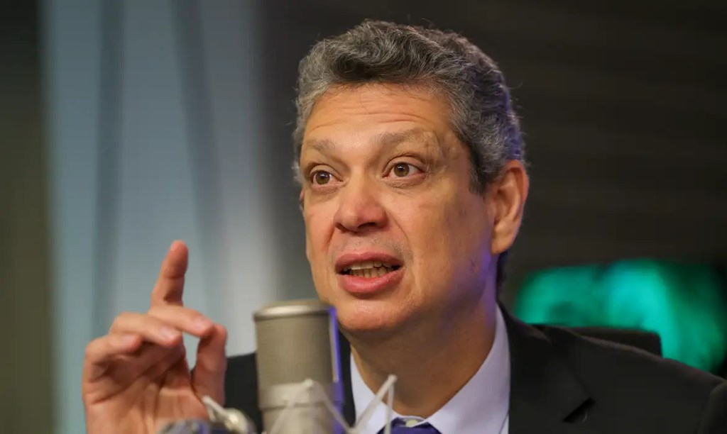 Críticas fortalecem construção de políticas públicas, avalia&nbsp;ministro