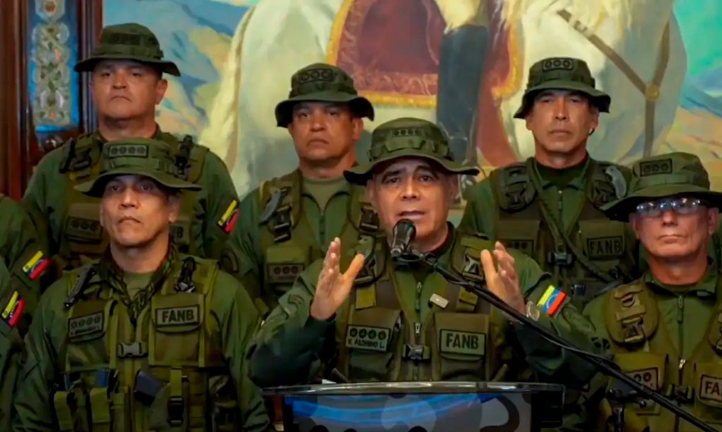 Forças Armadas da Venezuela reafirmam lealdade a&nbsp;Maduro