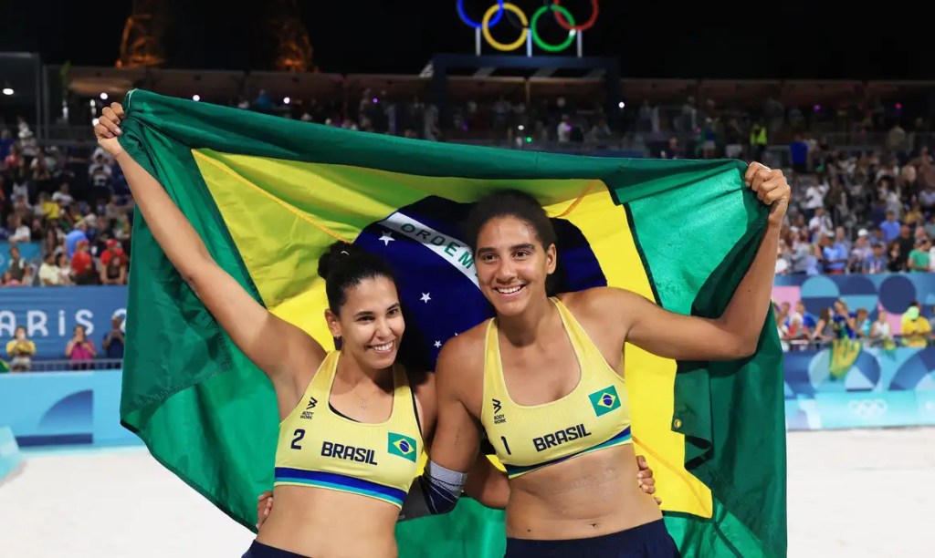 Duda e Ana Patrícia garantem medalha para o Brasil no vôlei de&nbsp;praia