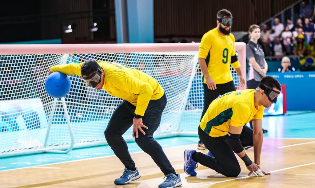 Atual campeão, goalball do Brasil supera França na estreia em&nbsp;Paris