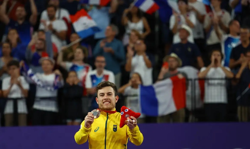 Paris 2024: Vitor Tavares é bronze na classe simples SH6 do&nbsp;badminton